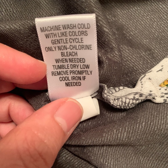 Croft & Barrow 3/4 sleeve with a cuff. Size L. - Picture 7 of 11